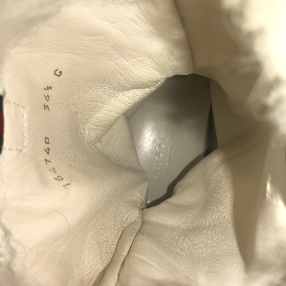 ๐ฏ Authentic GUCCI fur boots - Picture 3 of 16